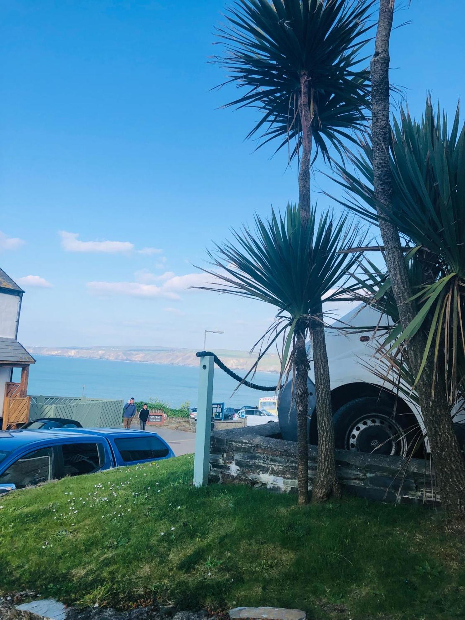 Bay House Lundy Port Isaac Apartment With Sea Views & Parking ภายนอก รูปภาพ